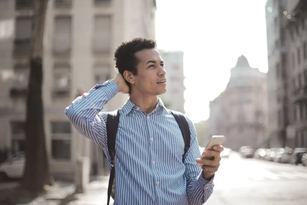 gillware-data-recovery-confused-man-with-cell-phone